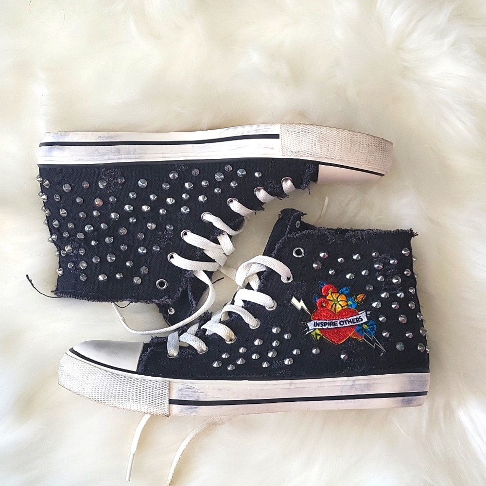 Zara style converse sneakers 👟